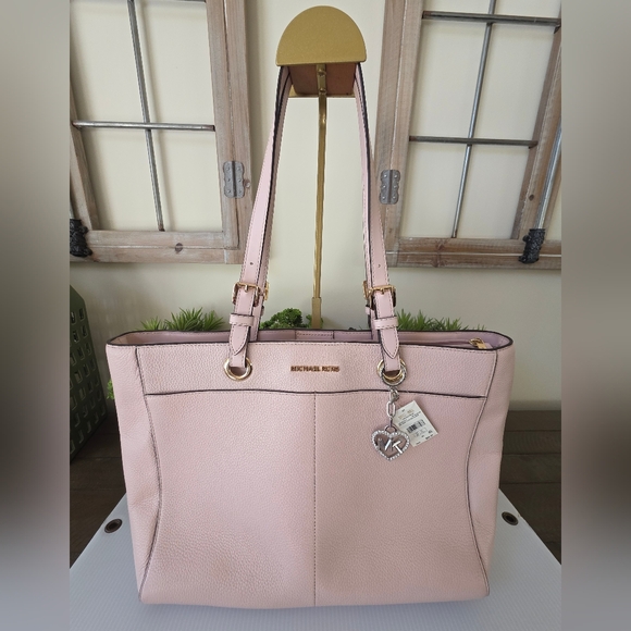 Michael Kors Handbags - Michael Kors LG Commuter Tote/Laptop Bag Powder Blush Pink Leather+New MK Charm